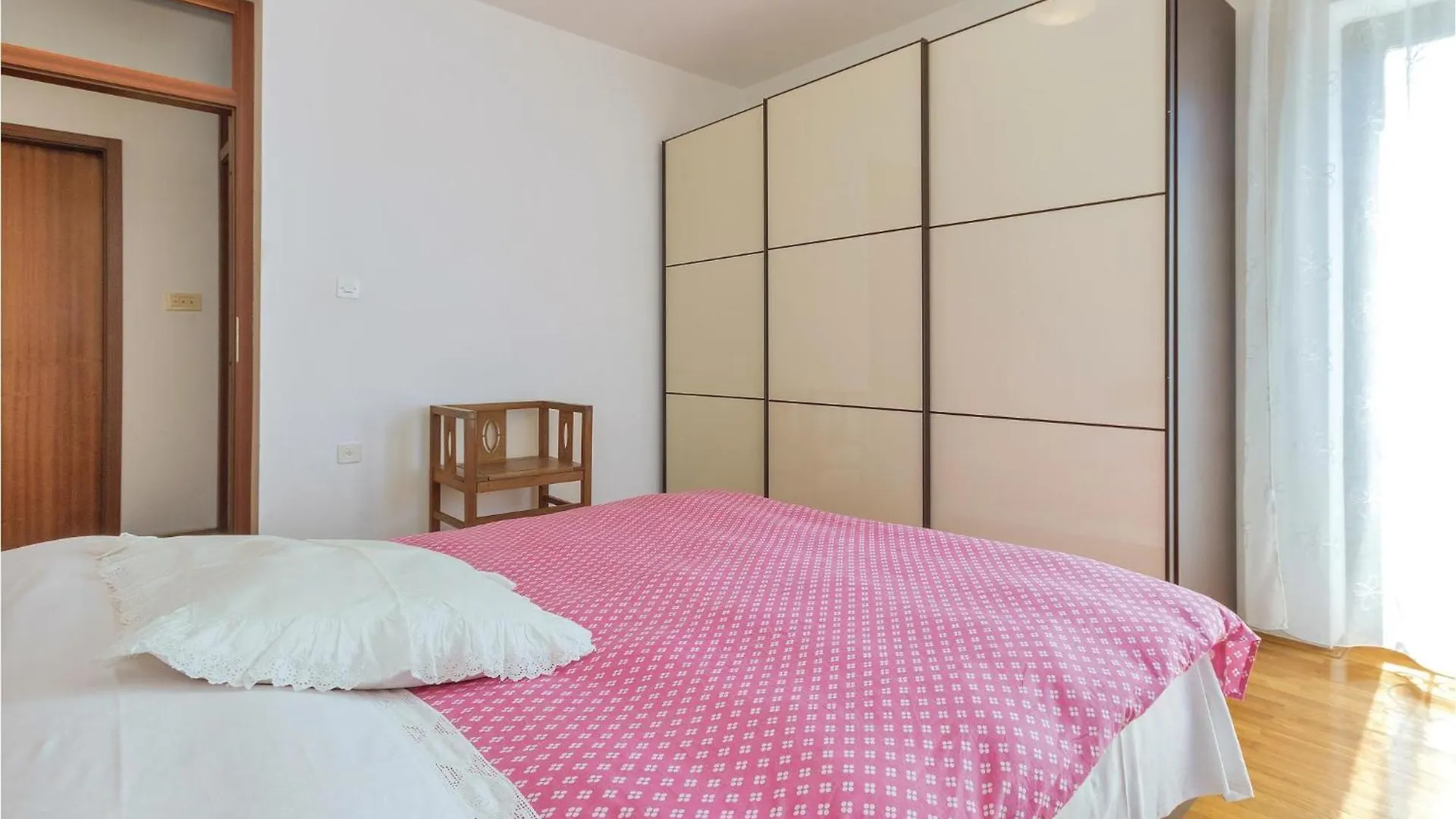 Cozy Apartment In Pula With Wifi
